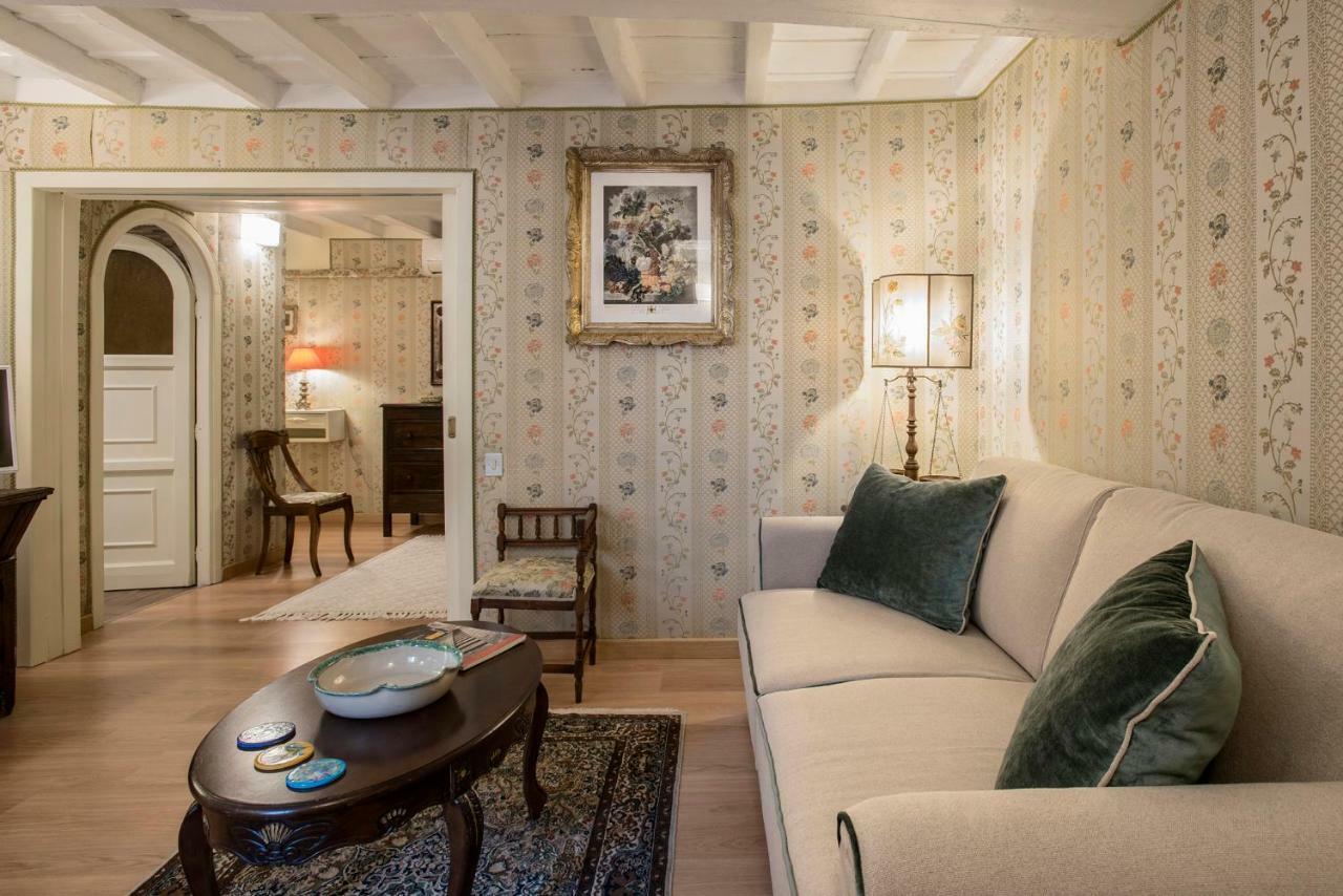 Trevinestrome - Exclusive Trevi Fountain View Apartment ภายนอก รูปภาพ