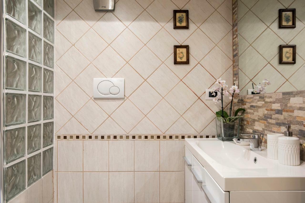 Trevinestrome - Exclusive Trevi Fountain View Apartment ภายนอก รูปภาพ